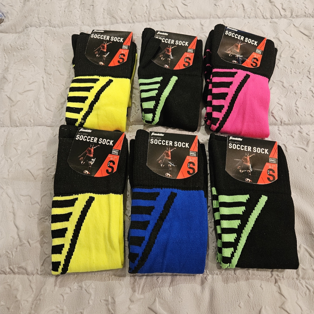 Black and Yellow Athletic Socks with Dynamic Stripes